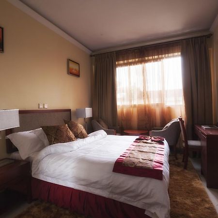 The Mosaic Hotel Addis Abeba Exterior foto
